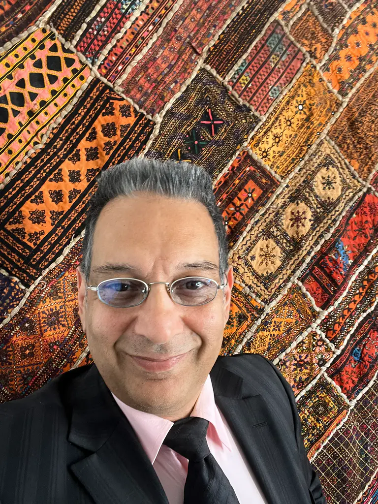 Amir Kia – Ihr Experte für professionelle Teppichreinigung in Aachen